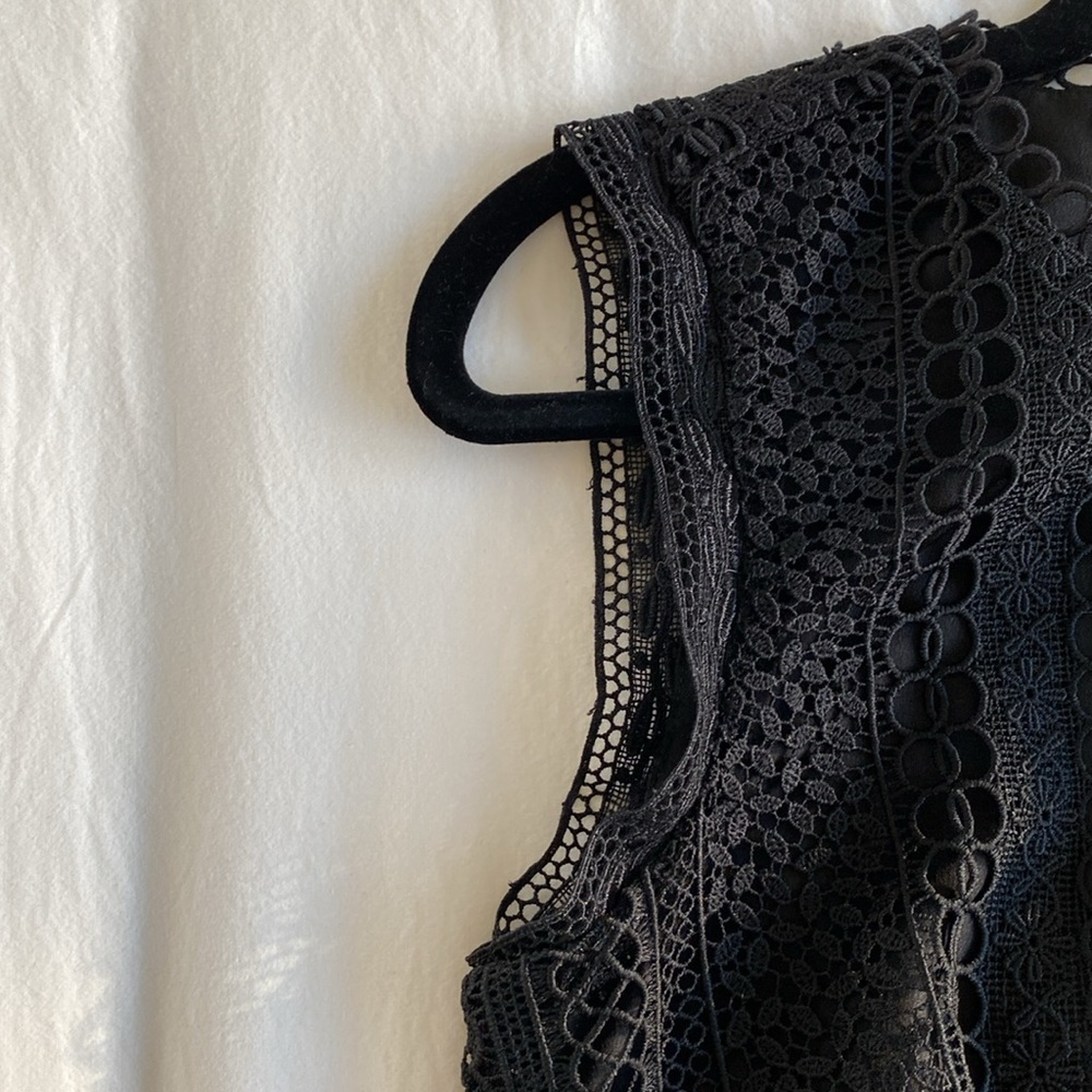 J Crew Lace Shell - Picture 2 of 5